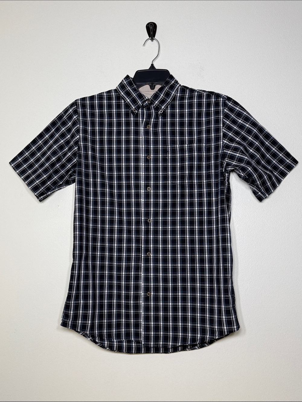 Wrangler Black and White Plaid Short-Sleeve Button-Down Shirt | Size Small
